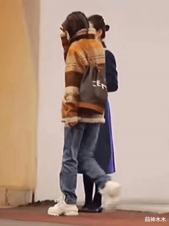 美丽|女星节俭之道：热巴旧衣穿四年，杨幂爱鞋两位数，孙俪女儿穿二手