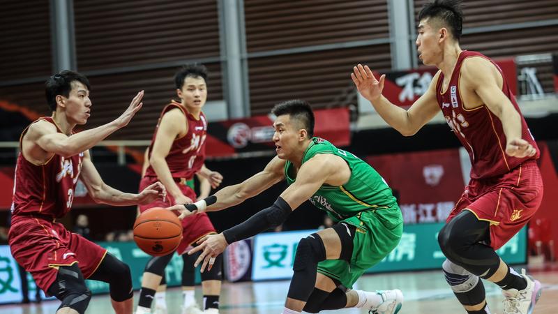 羊城派 【CBA】辽浙上演强强对话，辽宁队笑到最后