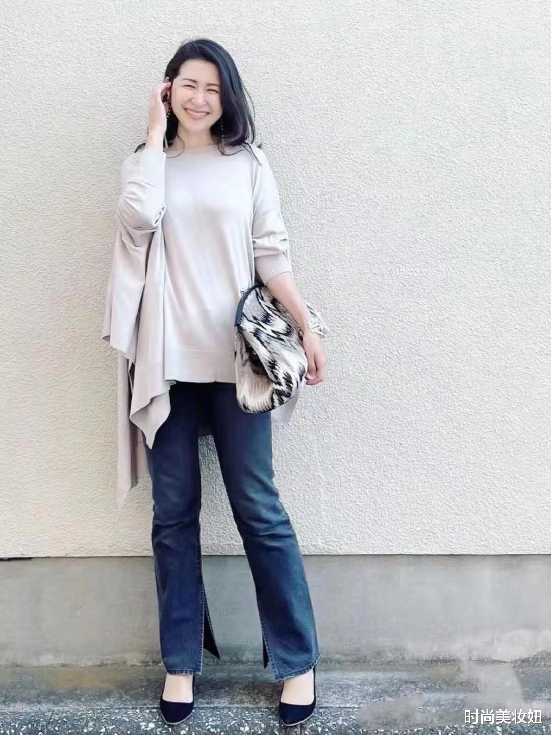 时尚美妆妞|女人年纪越大，穿衣打扮要“气质”，普通人照着穿也优雅大气
