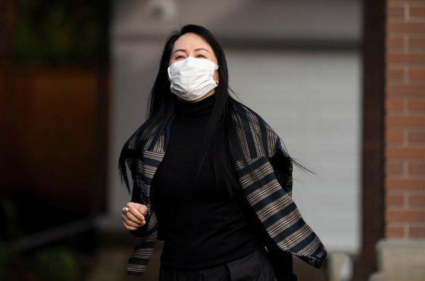 毛衣|孟晚舟罕见换发型，遮住发际线瞬间年轻10岁，重整面貌迎接新结局