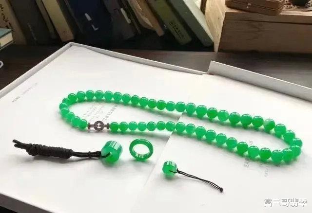 翡翠|每件收藏级的翡翠，都独具匠心