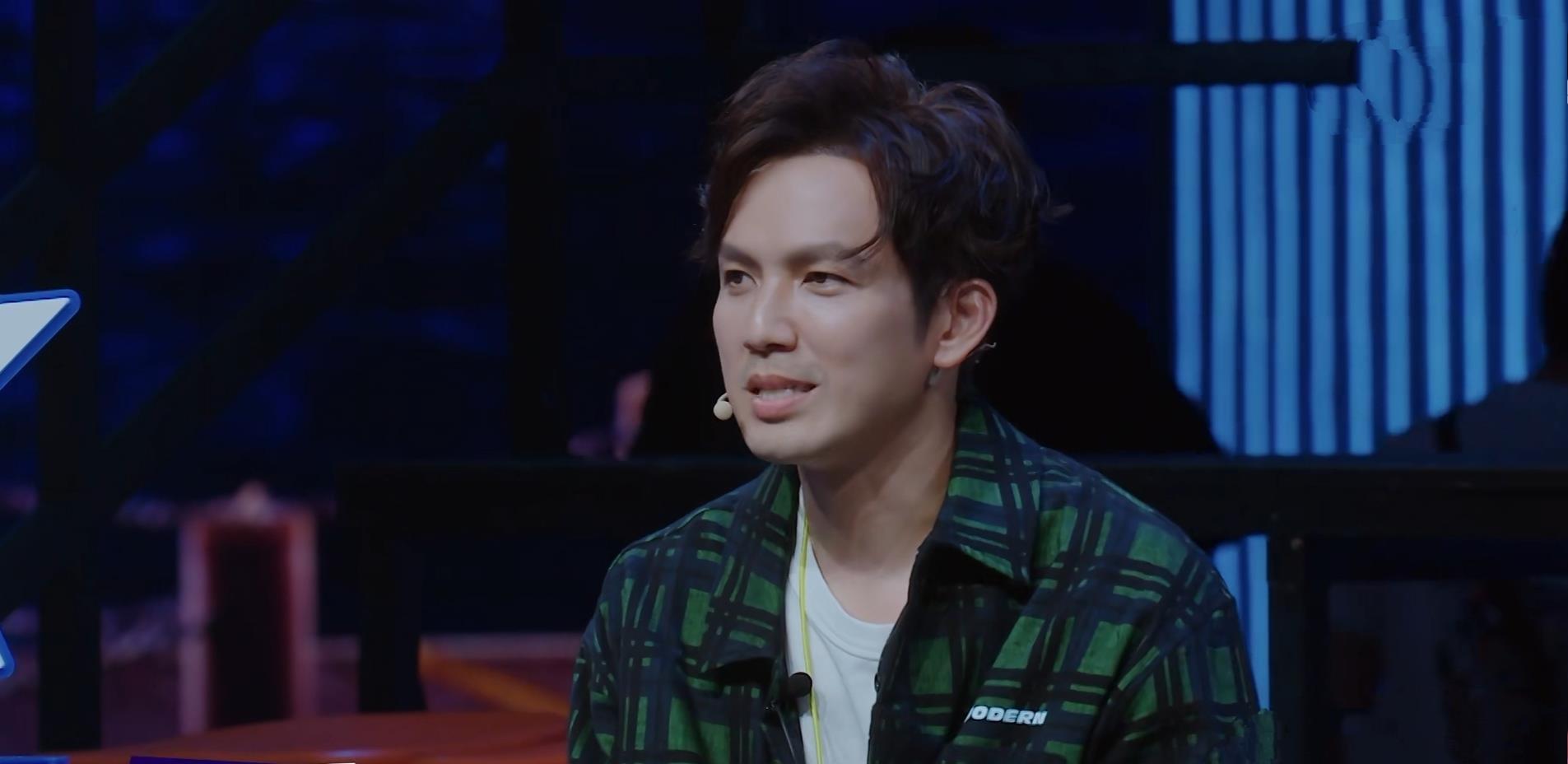 钟汉良|钟汉良生日，《街舞》哇挖酷宝队员送祝福，“小红”的话很暖心