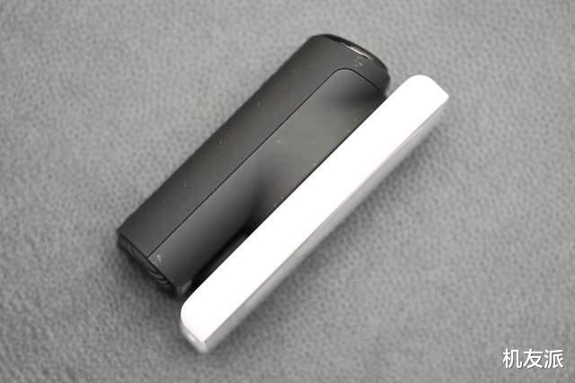 magsafe|iPhone 13必备！iWALK magsafe磁吸充电宝上手体验，真方便