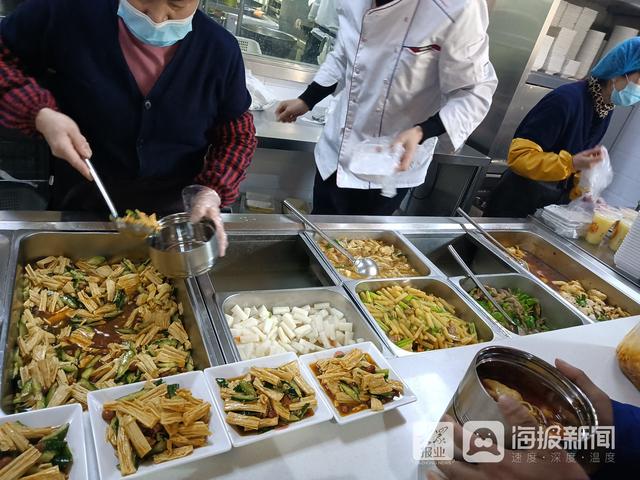 膠東在線 百姓餐桌無小事！煙臺市民社區食堂成居民“后廚”