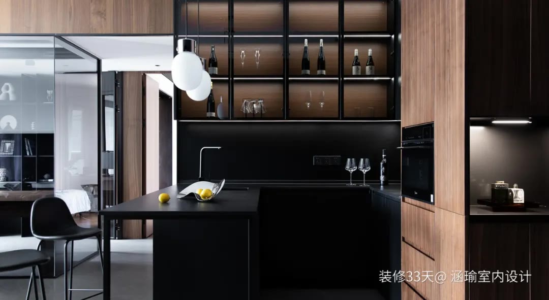 |装修设计：82平现代深色高级质感一人居