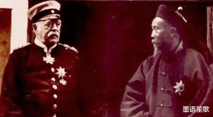 李鸿章|李鸿章首次见全自动机枪，没先价问反而问一句话，让洋人听后沉默