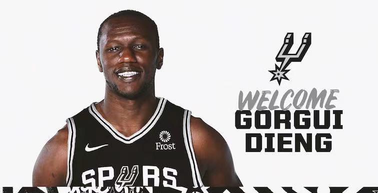 马刺队|官宣！马刺完成重要签约，22+21中锋正式加盟，德罗赞剑指季后赛！