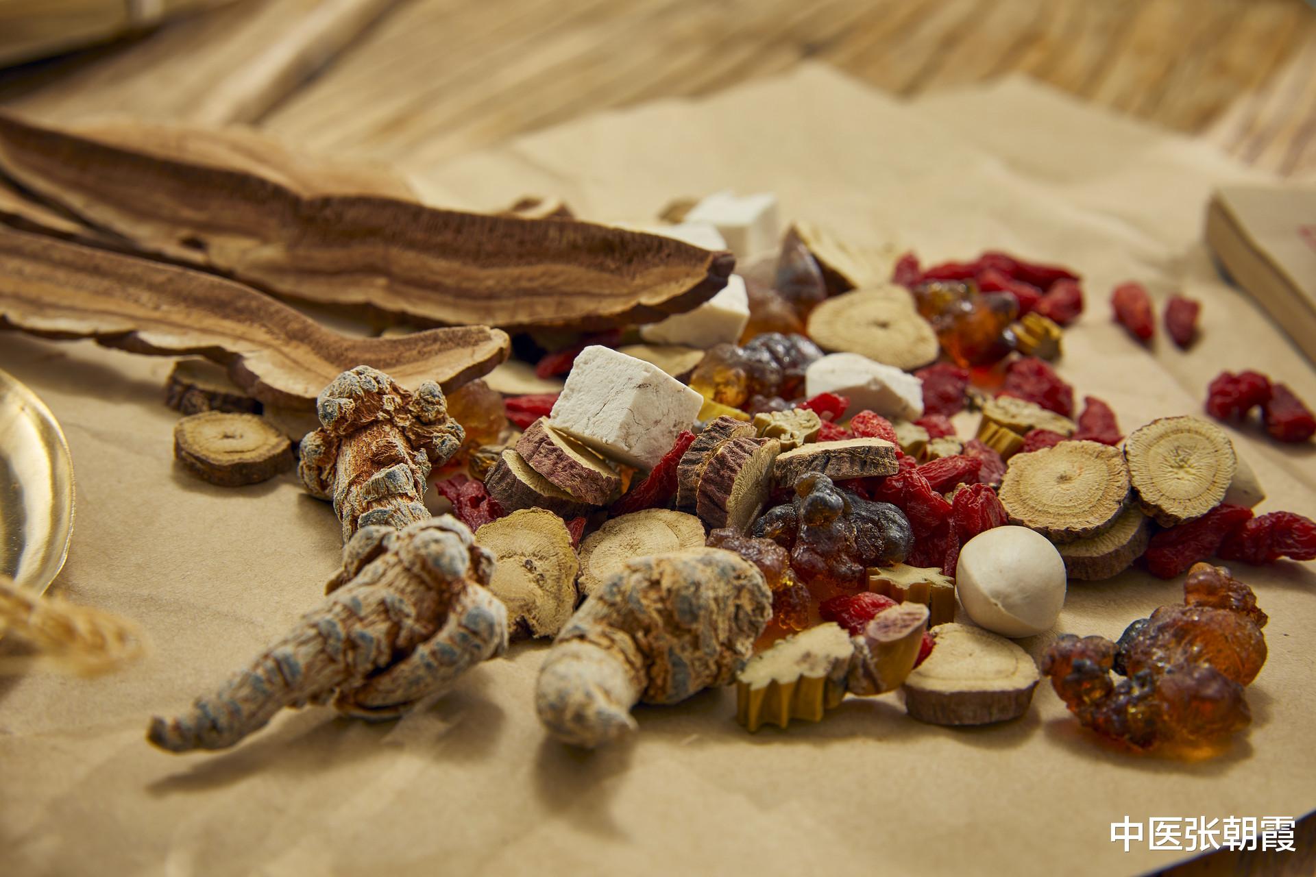 祛湿|常年耳鸣、耳朵嗡嗡响怎么办？中医讲解四种病因，远离耳鸣不反复