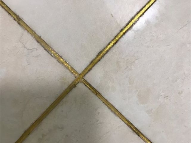 地老板美家|美缝剂为什么会变色？该如何预防美缝剂变色