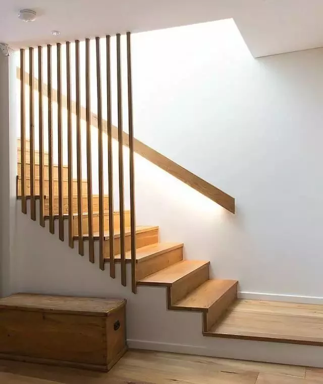 设计师|家里是复式楼的屋主，可以把楼梯这样装，多出一间房