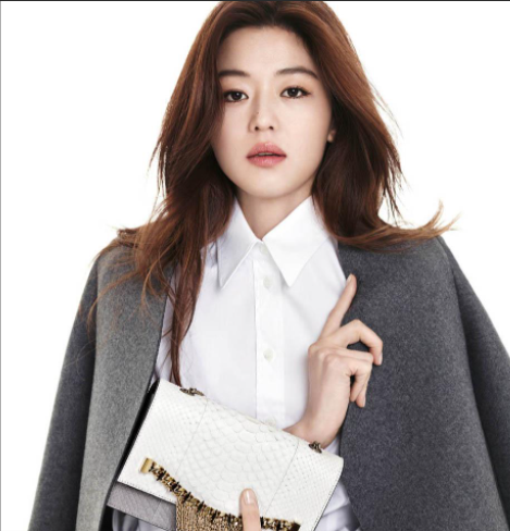 全智贤|自曝是《尸战朝鲜》粉丝 全智贤：演丧尸也行