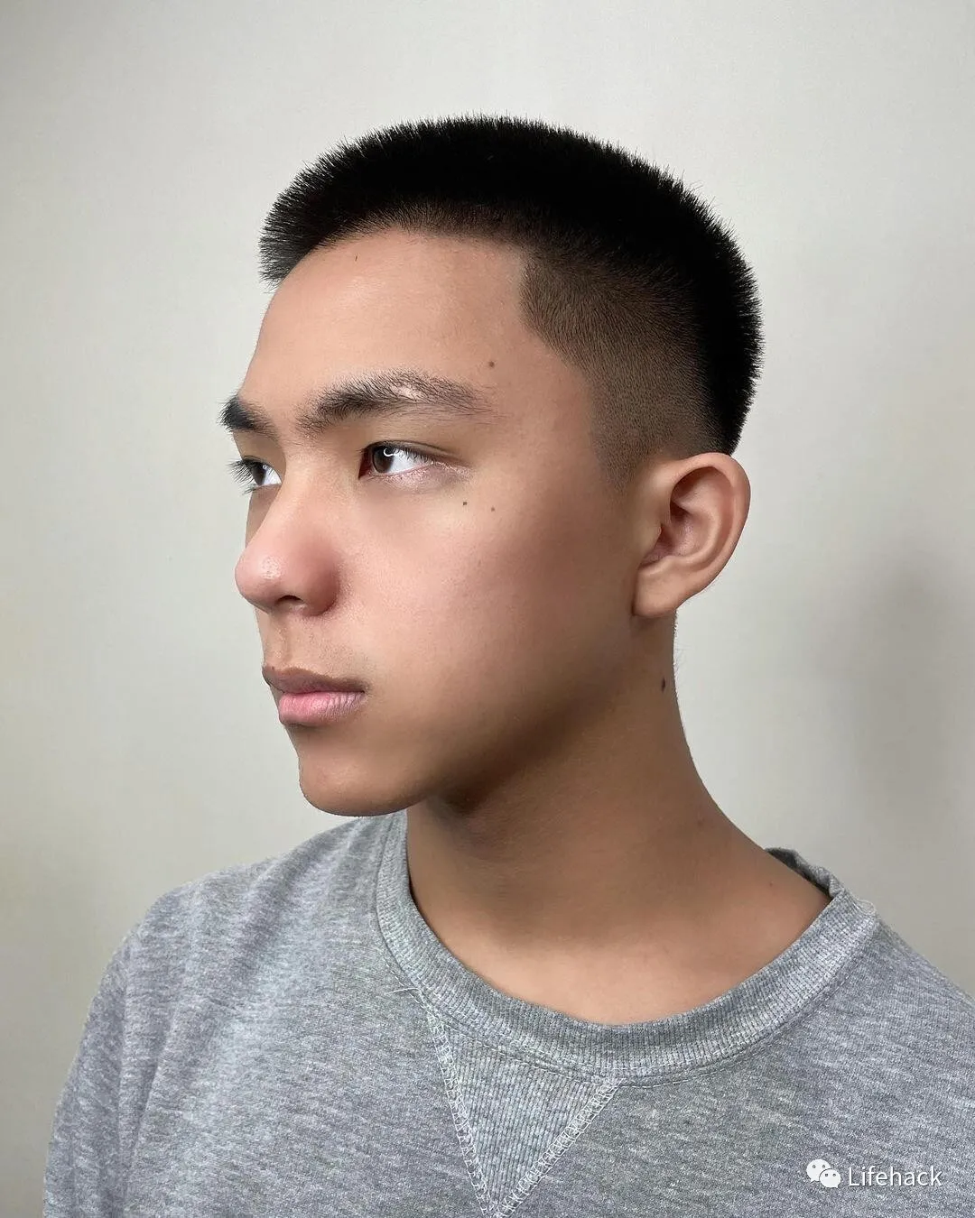 蒋欣|今夏最流行的男士发型趋势，帅掉渣儿了