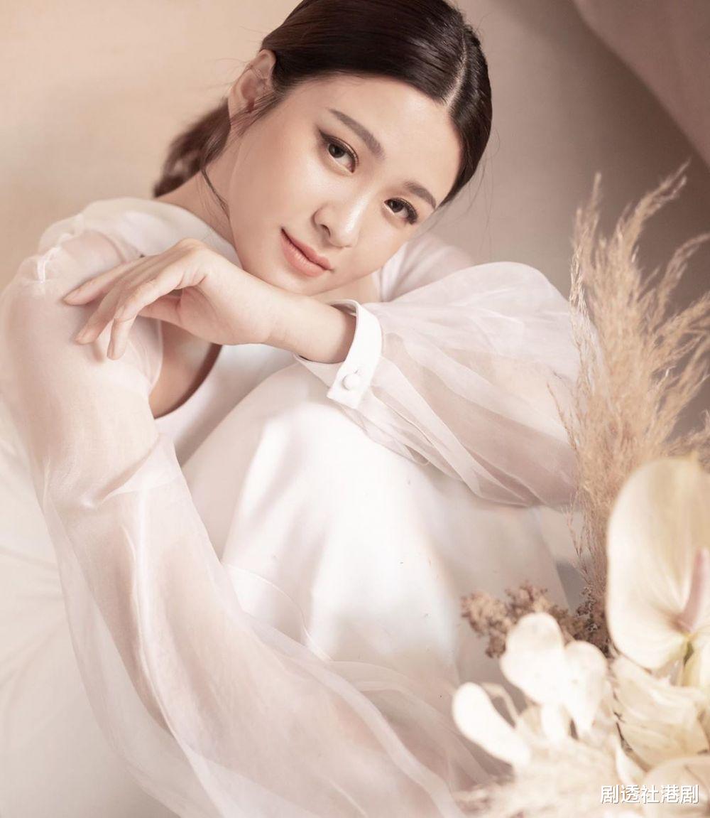 TVB|赖皮！TVB人气小花曝被女同事欠债近十万，曾当面追债都要不回来
