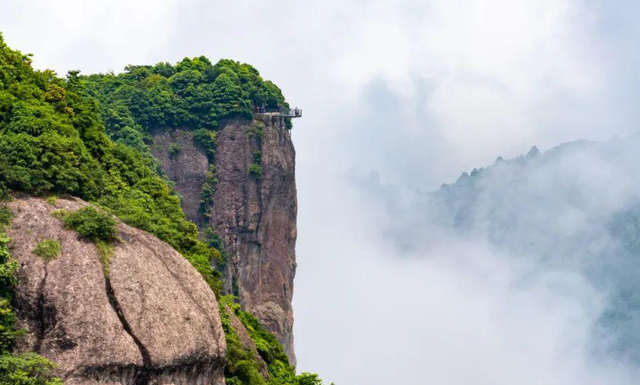浙江省 浙江有一5A景区，被称为神仙住的地方，门票110元，游客却都说值