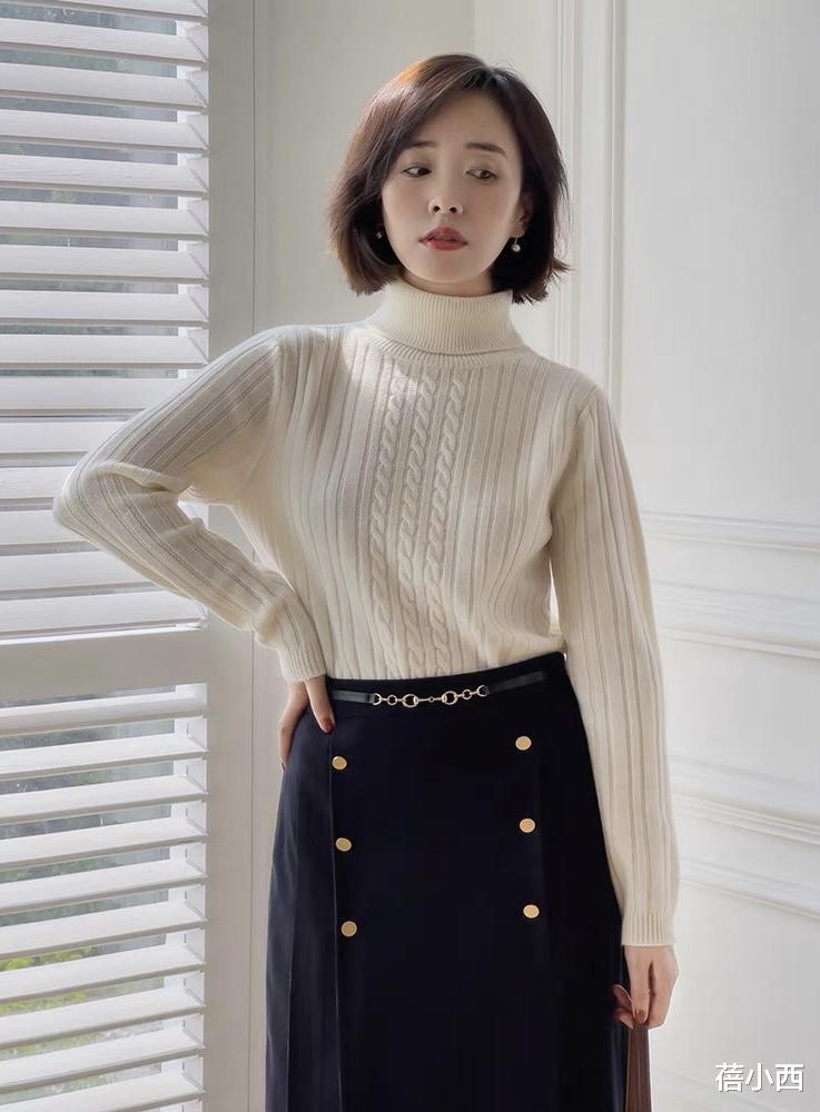 蓓小西 奔三奔四的女人,建议多穿“毛衣”,搭配半身裙裤子大衣都很高级