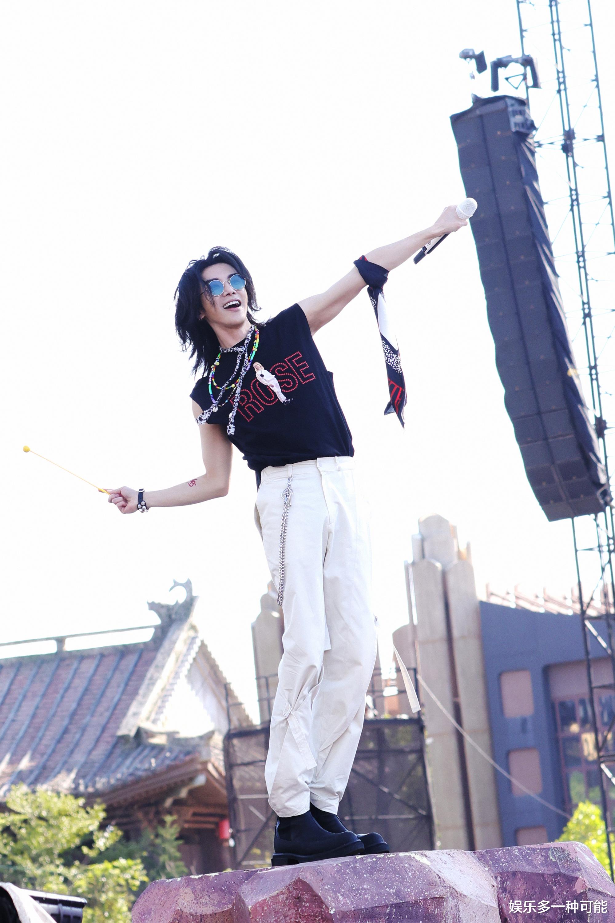 刘诗诗|2021华晨宇演唱会温暖收官 蓄力无限浪漫将治愈进行到底