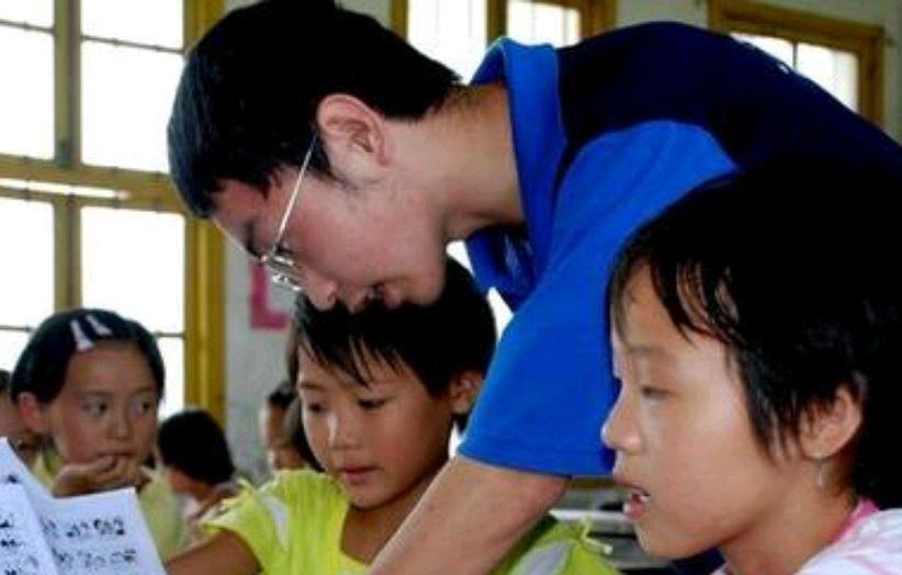 教师|知名校长说：“现在的老师一辈子没进步且素质低，何谈科研能力”