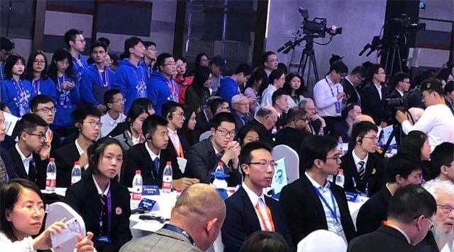 DEEP深度世界|天才少女谈方琳,15岁破解世界难题,拒绝央视采访:别让我妈看到