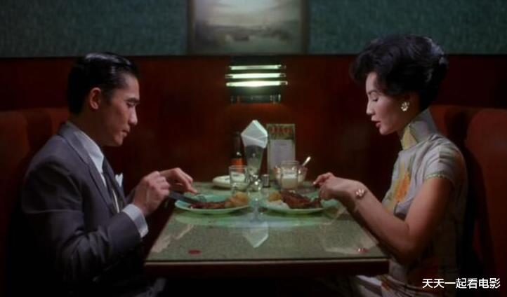 闫妮|餐桌上的《甄嬛传》，为掌控千亿集团，当年的“佟掌柜”变心机女