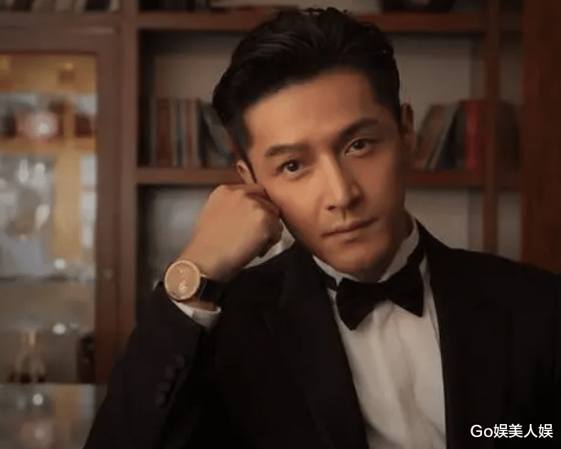 胡歌|“换头改命”的6位明星，有的主动承认削骨，有的作品全被下架