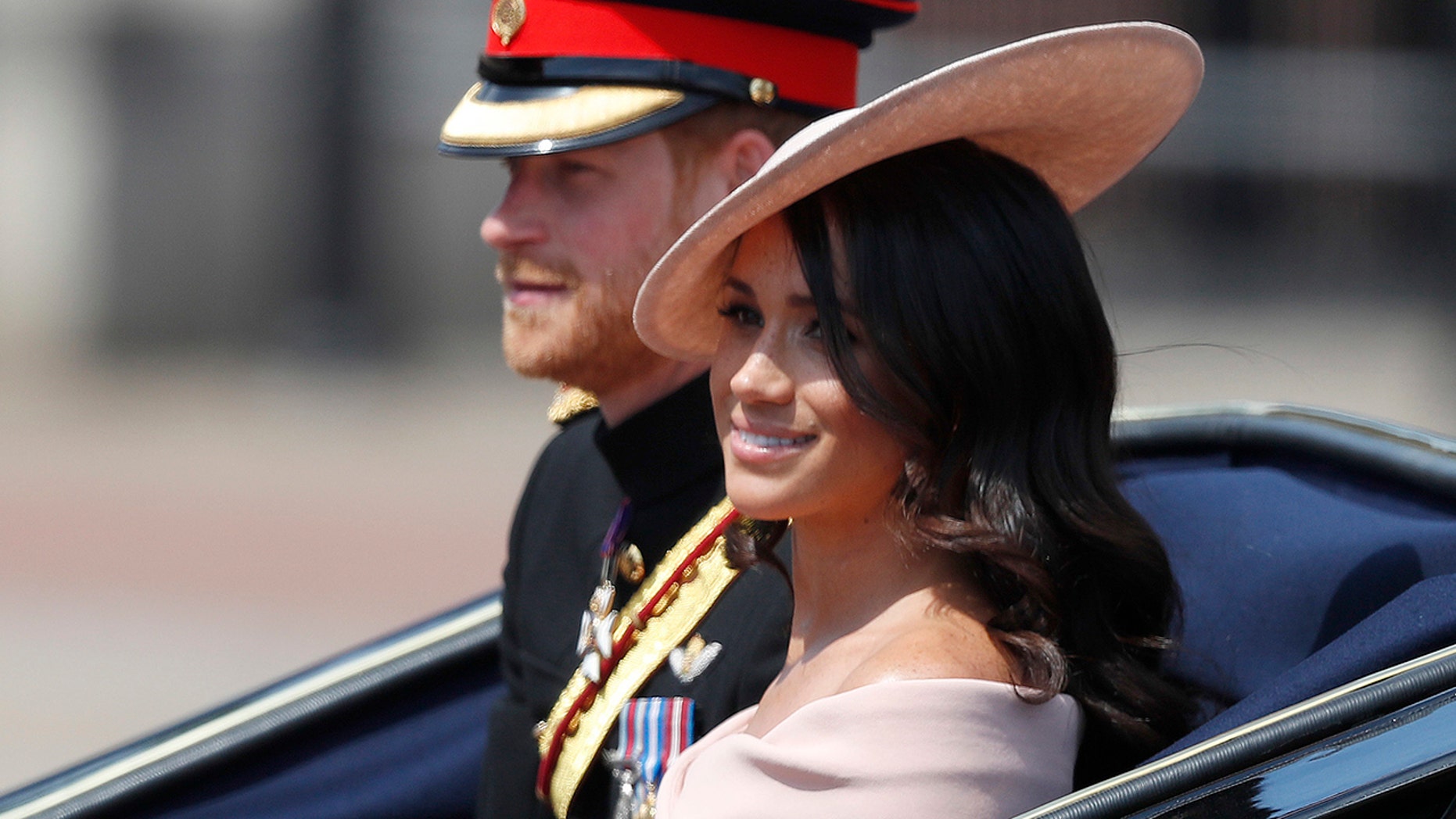 俄罗斯|哈里王子：“Megxit”是厌女词汇，目的是针对妻子