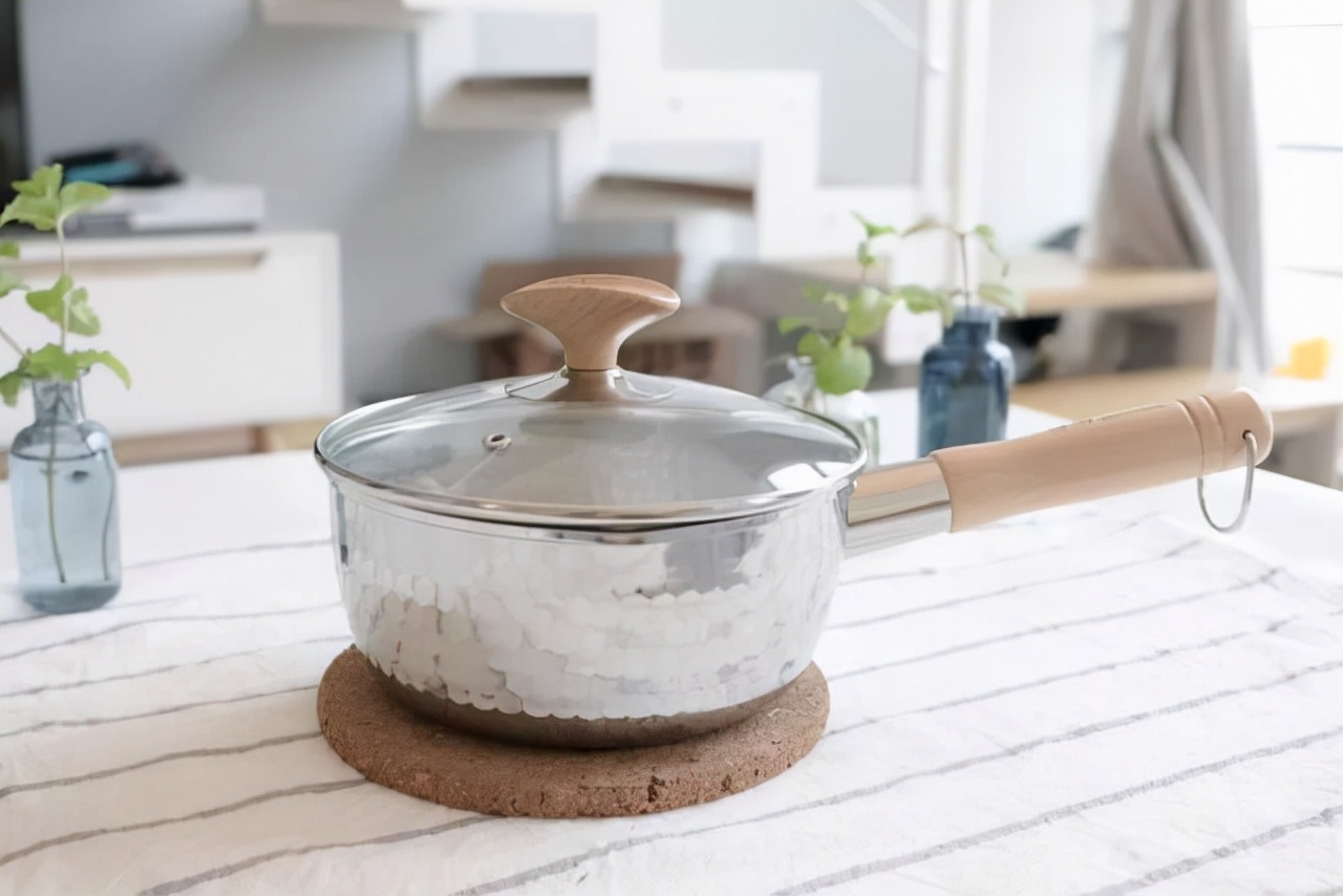 濒临“淘汰”的五种家居用品,建议别跟风了,该扔就扔!