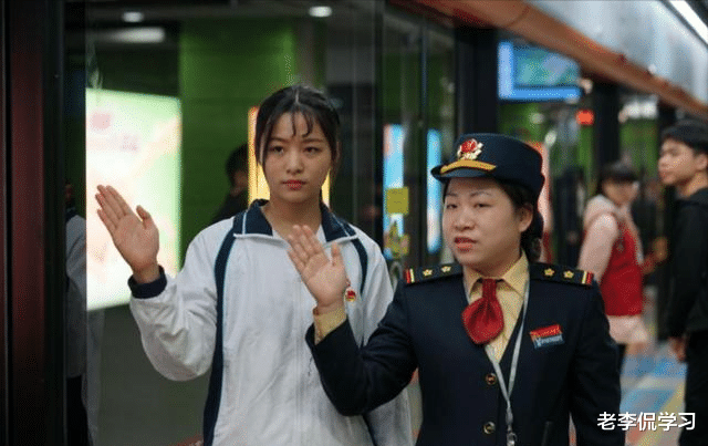 老李侃学习|越来越多的地铁员工选择辞职,放弃稳定的工作,原因过于现实了