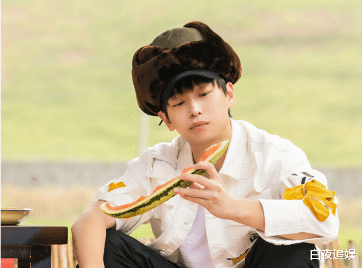 欢乐喜剧人|彭昱畅新节目官宣定档，《跑男》成员加盟，阵容丝毫不输《向往》