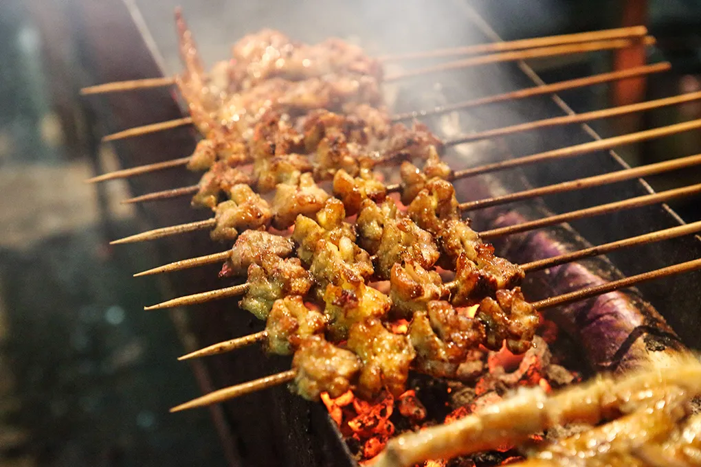 新广西 据说这是国内最美的景观公路之一,沿着它走,可以到达“秘境桃花源”