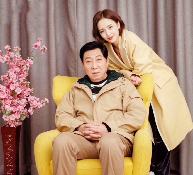 韩童生|韩童生：首次拍电影竟倒欠剧组400元，而今为海归女儿的婚事着急