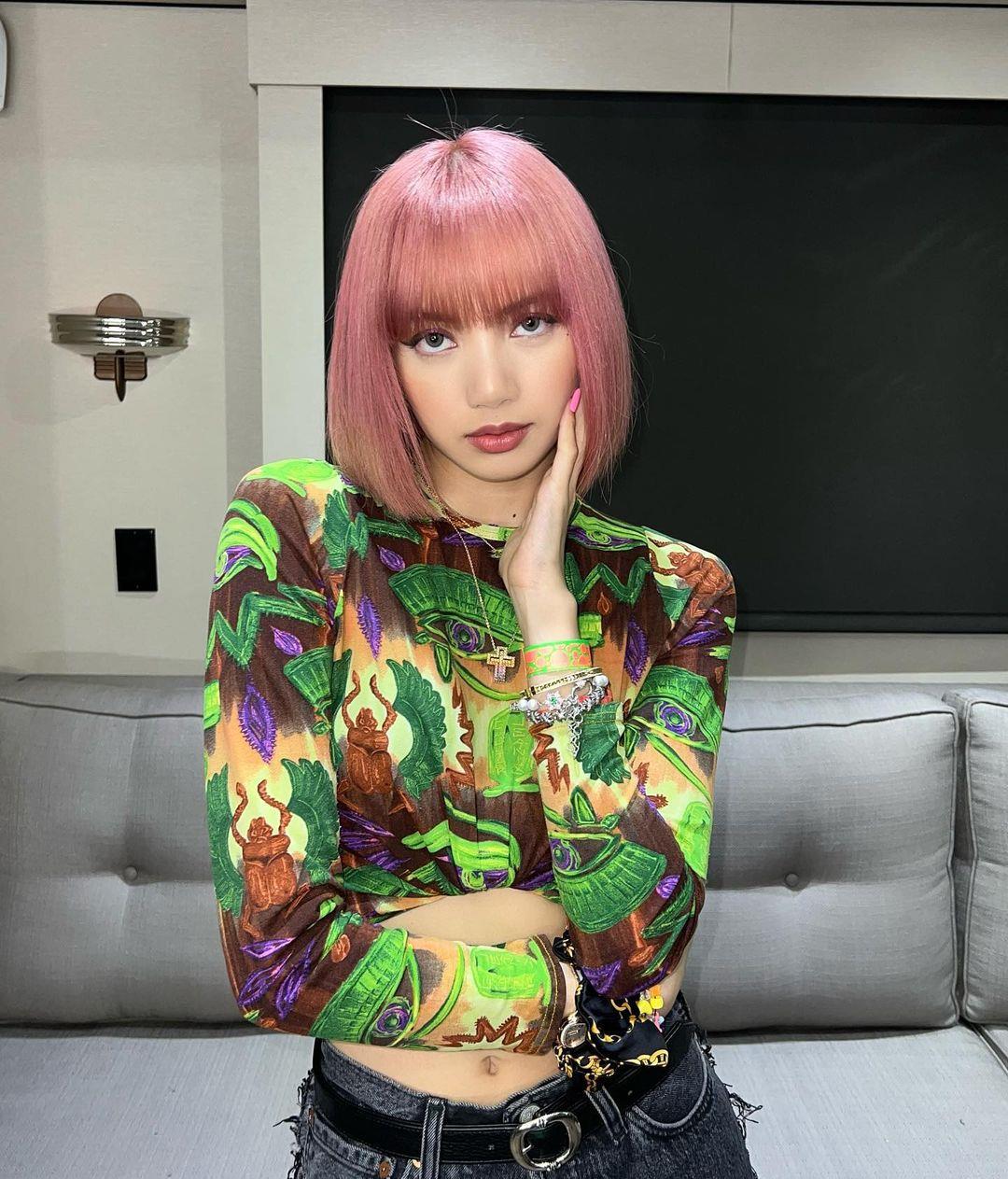 lisa|2021盘点K-POP富婆女星：Lisa仅排第七，第一名坐拥363亿成大赢家