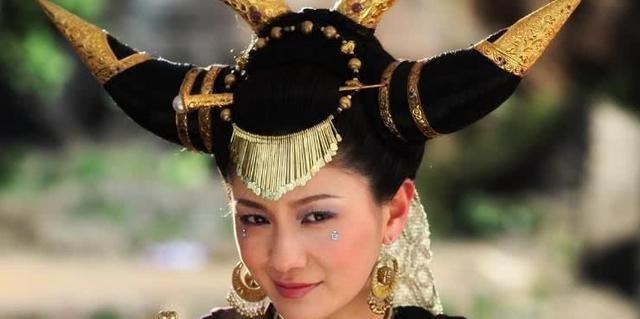 阳光语言矫正说|铁扇公主对悟空态度恶劣，还给他假扇子，为何悟空却十分尊重她？