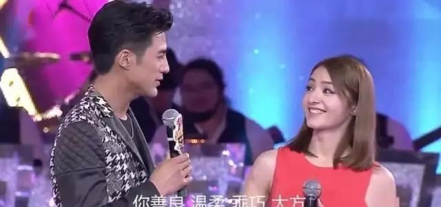 阳光语言矫正说|娱乐圈这一对高颜值夫妇官宣生二胎，在一起5年就抱俩，羡慕