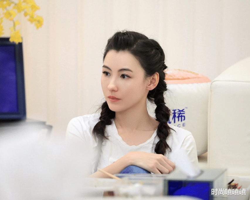 编发|被张柏芝的花样编发惊艳，简单时髦好上手，清爽减龄好适合夏天