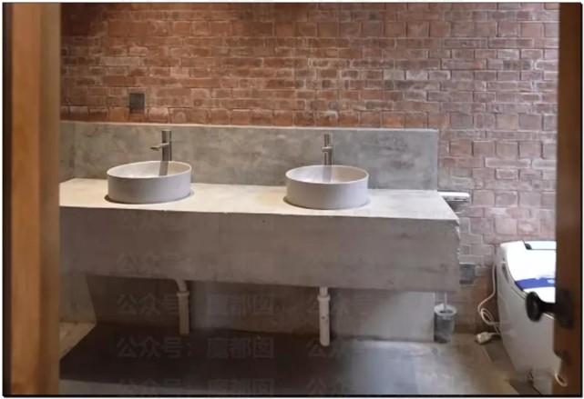 离谱!甘肃老人“花132万元”改造房屋:设计师整出一个毛坯房!