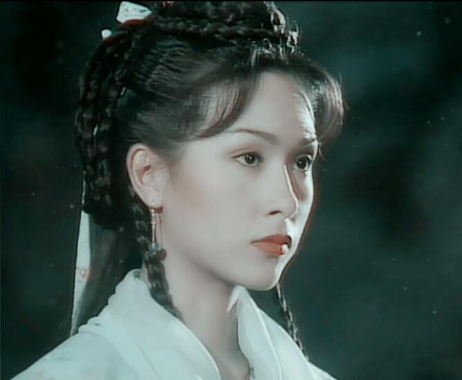 电影|10位混血女星今昔颜值对比：有人30颜垮，有人50如少女，谁最扛老