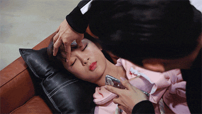 |昨天晚上去郊区钓鱼，回头看见一个盒子，这是什么东西？