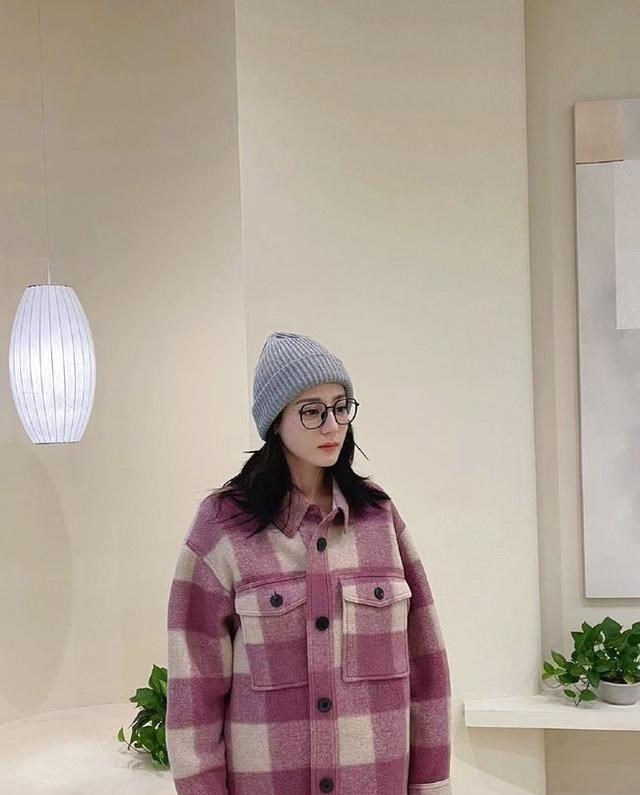 李一桐|李一桐真敬业，为了杨洋的《特战荣耀》，玩雪时露出真名
