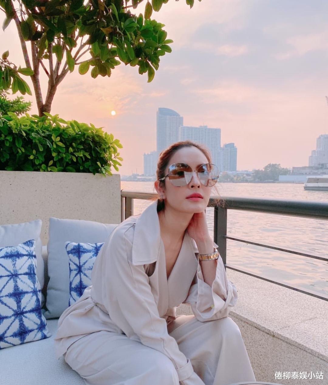 |女神也有不为人知的另一面,泰星Aff亲口爆料:我开车可快了