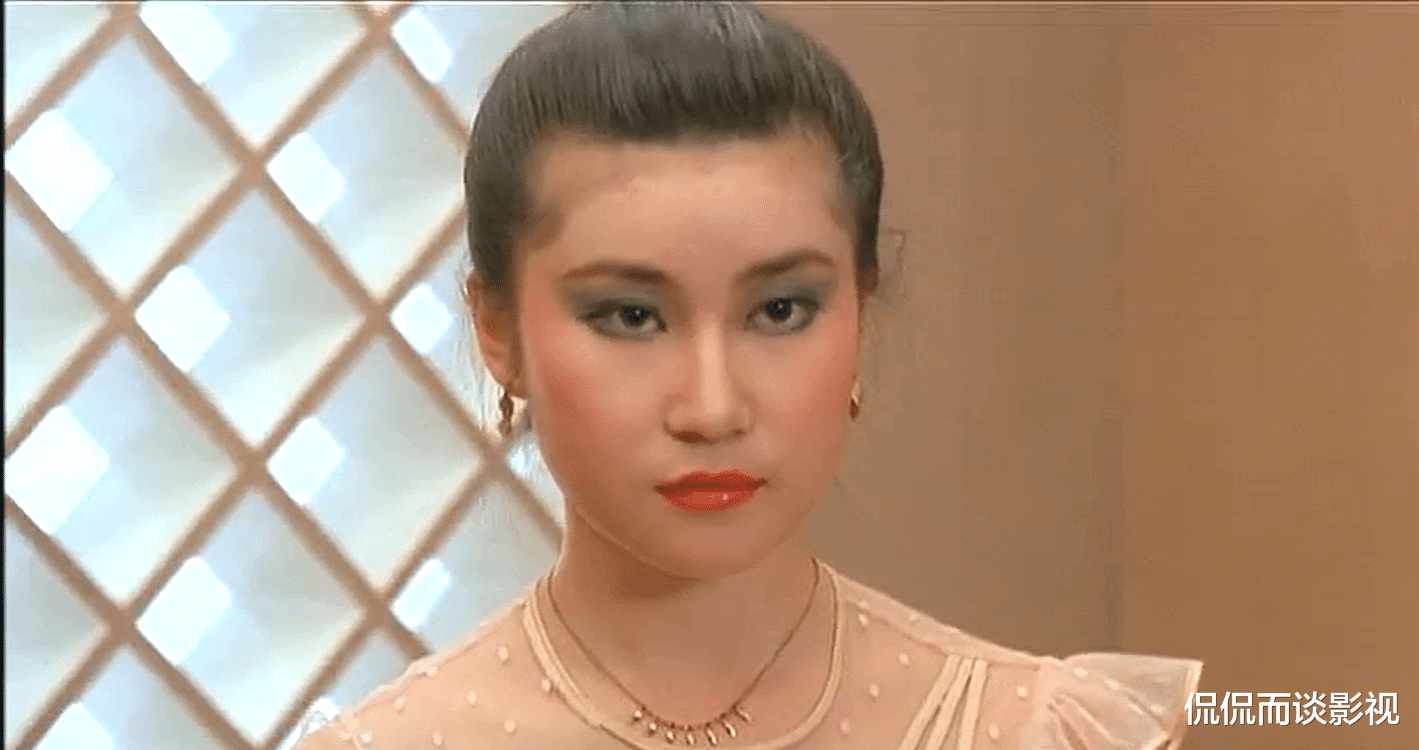 |当年是去看恐怖片的，没成想这部电影还很香艳啊，这真不是我本意