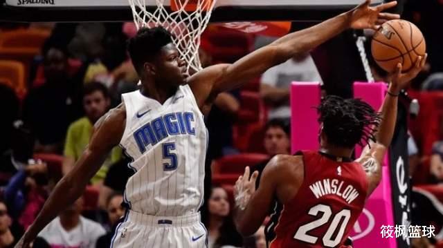 湖人队|重磅!湖人引援再迎新进展!盖帽狂人或联手詹眉,当家后卫恐要被交易了啊!