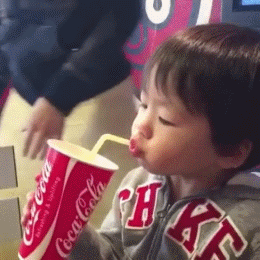 24小时的爱|弟弟纹身被罚站,当哥哥心真累!你们的弟弟听话吗?