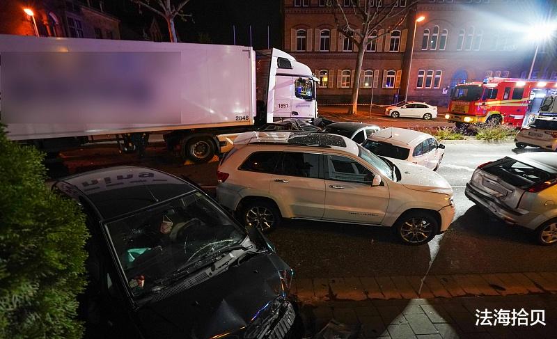 大货车闯红灯造成别人车毁人亡,应不应该判死刑?