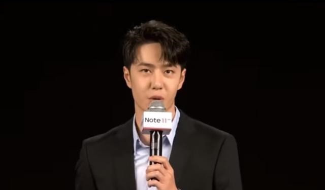 王一博|果然霸气！王一博惊喜现身红米发布会，居然是包专机而来