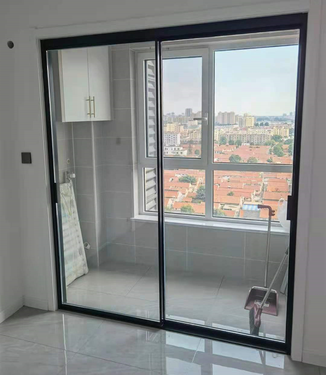 生活与装修|推拉门怎么选择？选常规的还是联动的？施工中有啥注意事项？