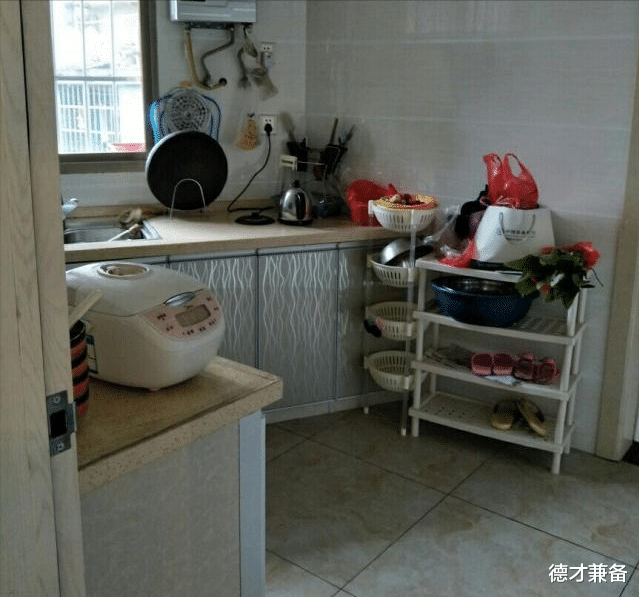 |你见过V字型橱柜吗？我第一次见是在表姐家的新房里，给大家瞧瞧