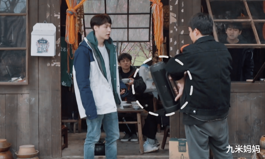 张艺兴|和张艺兴相比，彭昱畅张子枫还是太嫩，黄磊带着张艺兴又开始使坏