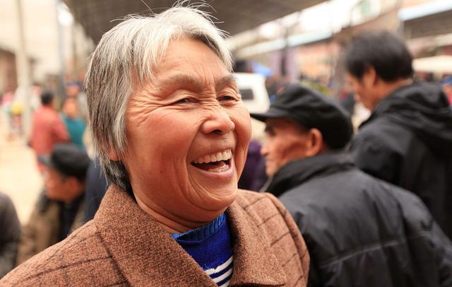 央行 養老金普漲4.5%，具體漲多少錢？四個要素相關，2021年自己算