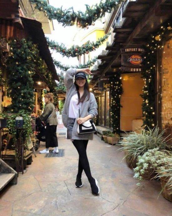 邱泽|伊能静真是辣妈典范！身材凹凸有致，不用凹造型都可以很匀称！