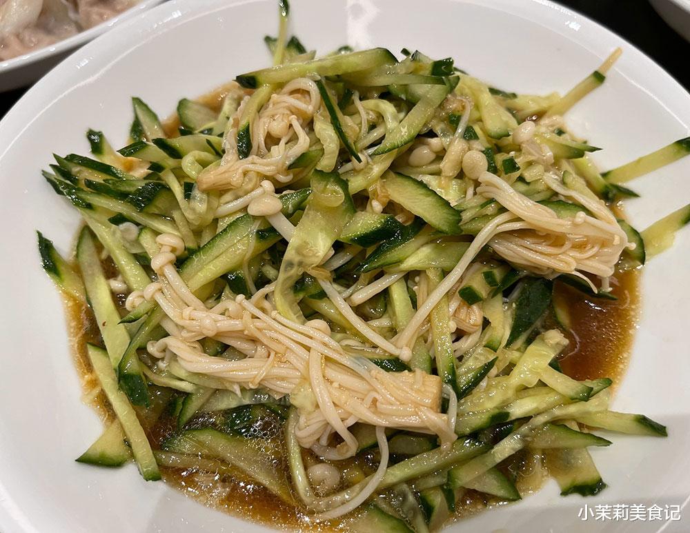 岳云鹏|岳云鹏晒夏至晚餐，太接地气，5万人点赞，网友：不看就知道有啥